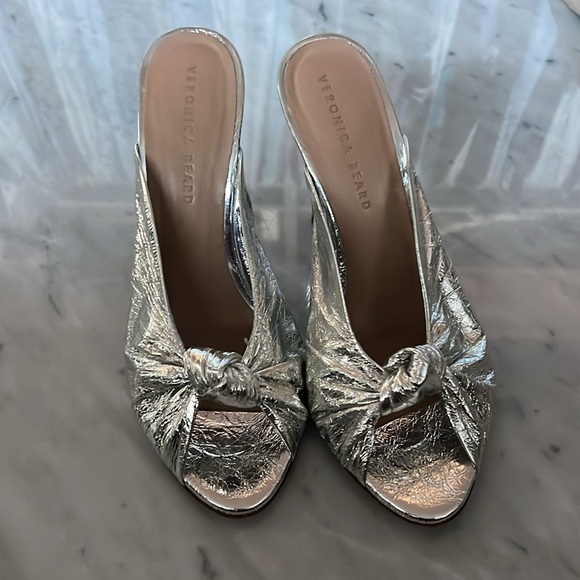 Used once Veronica Beard Pari Silver Foil Metallic Slide Peeptoe Pumps Heels - Picture 8 of 8